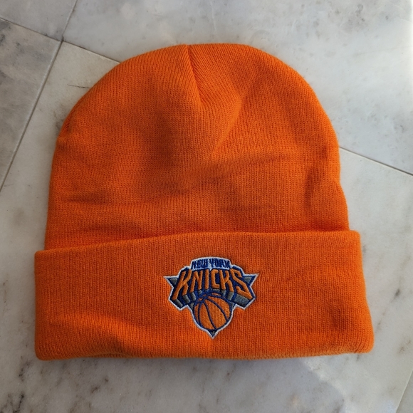 New York Knicks Retro Orange Hat / Unisex - Picture 1 of 2